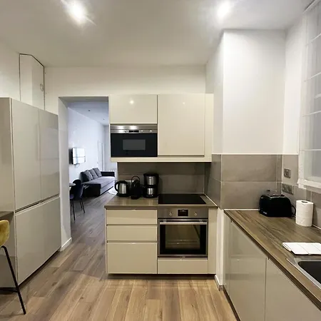 Urban Flat 64 - Luxury Flat Mermoz - Champs Elysees Paris